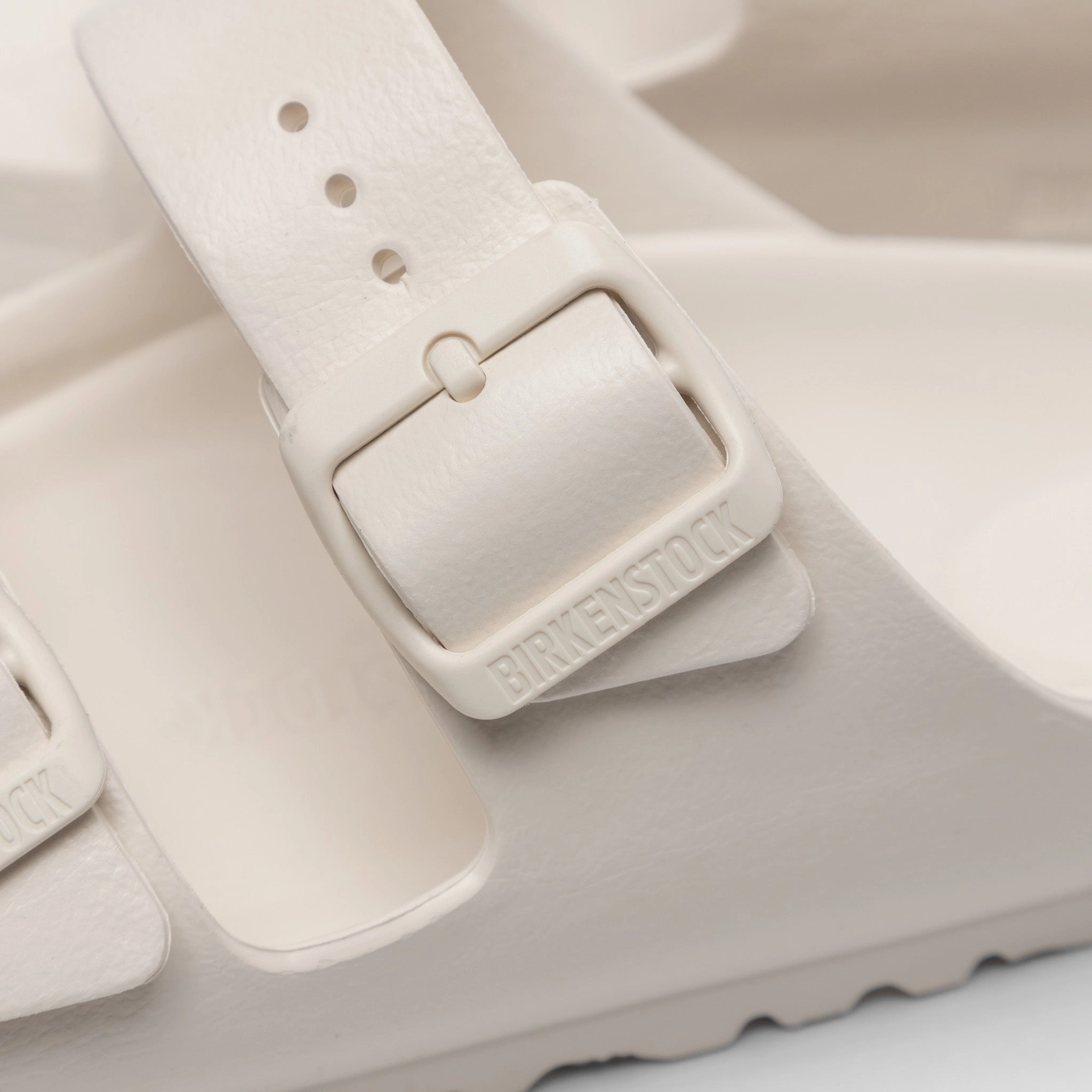 Birkenstock Women's Arizona EVA / Eggshell