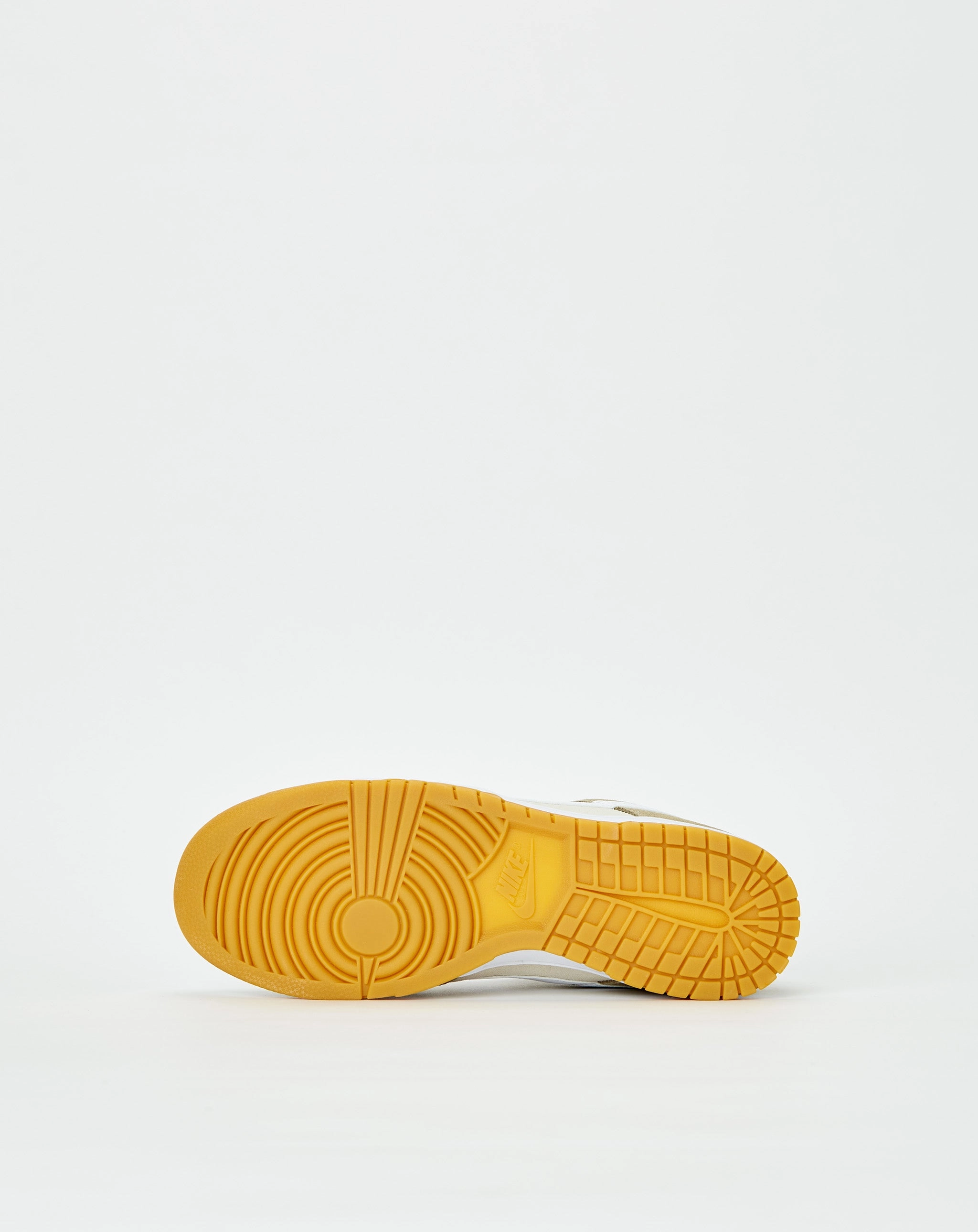 Dunk Low Retro SE