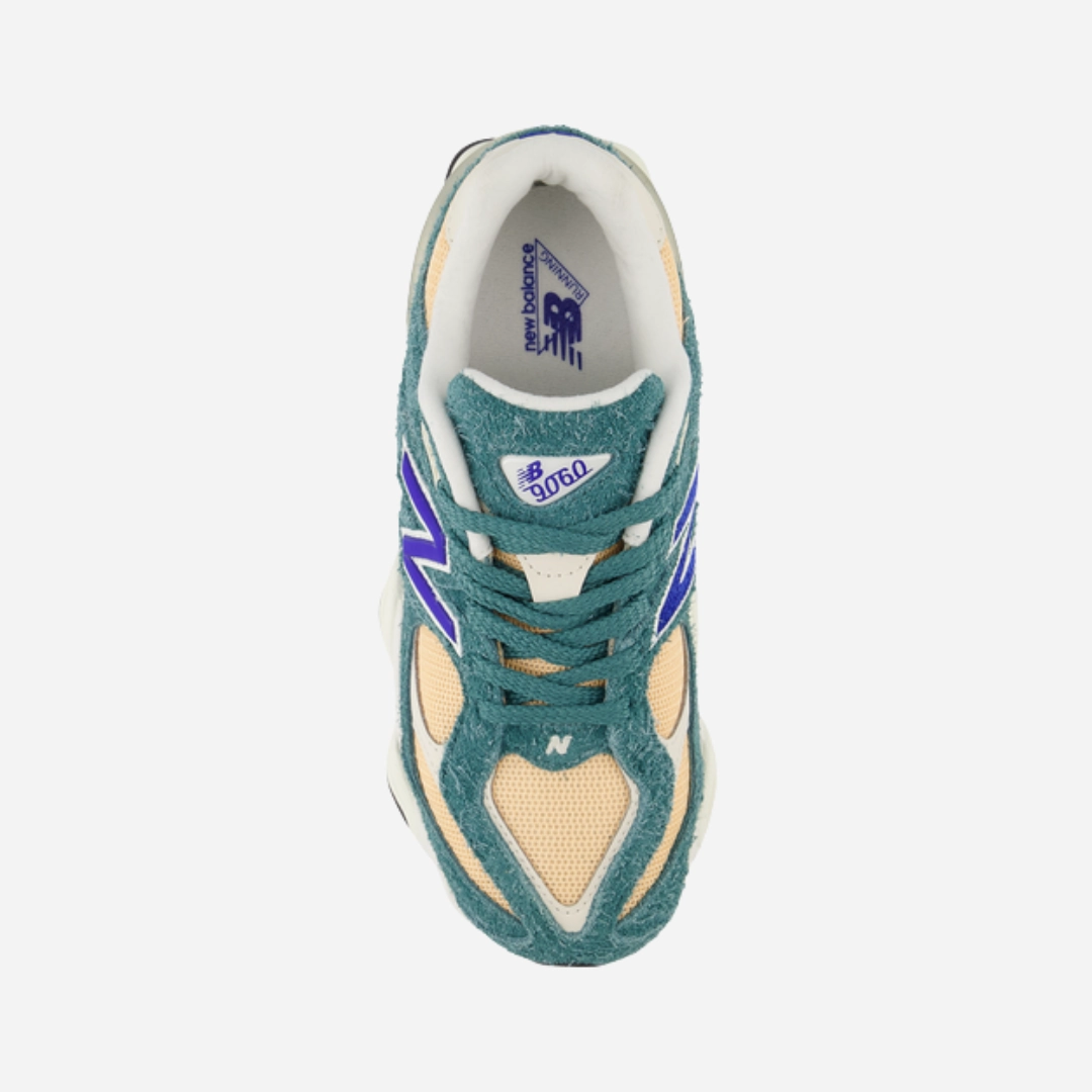 gradeschool new balance 9060 (new spruce)