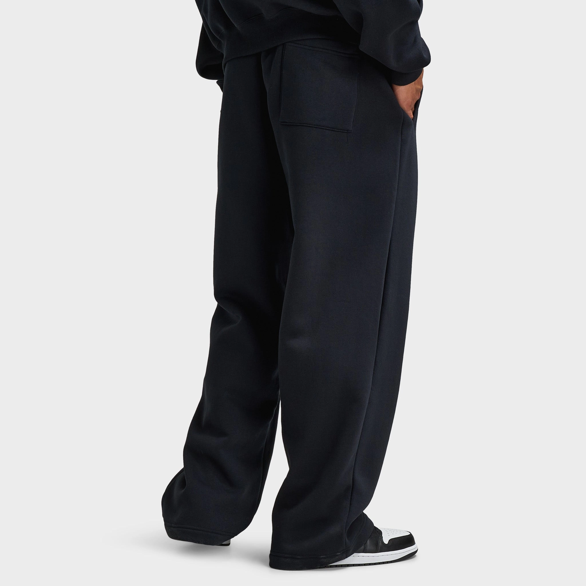 Jordan Brooklyn Oversized Graphic Pants Black / Gym Red
