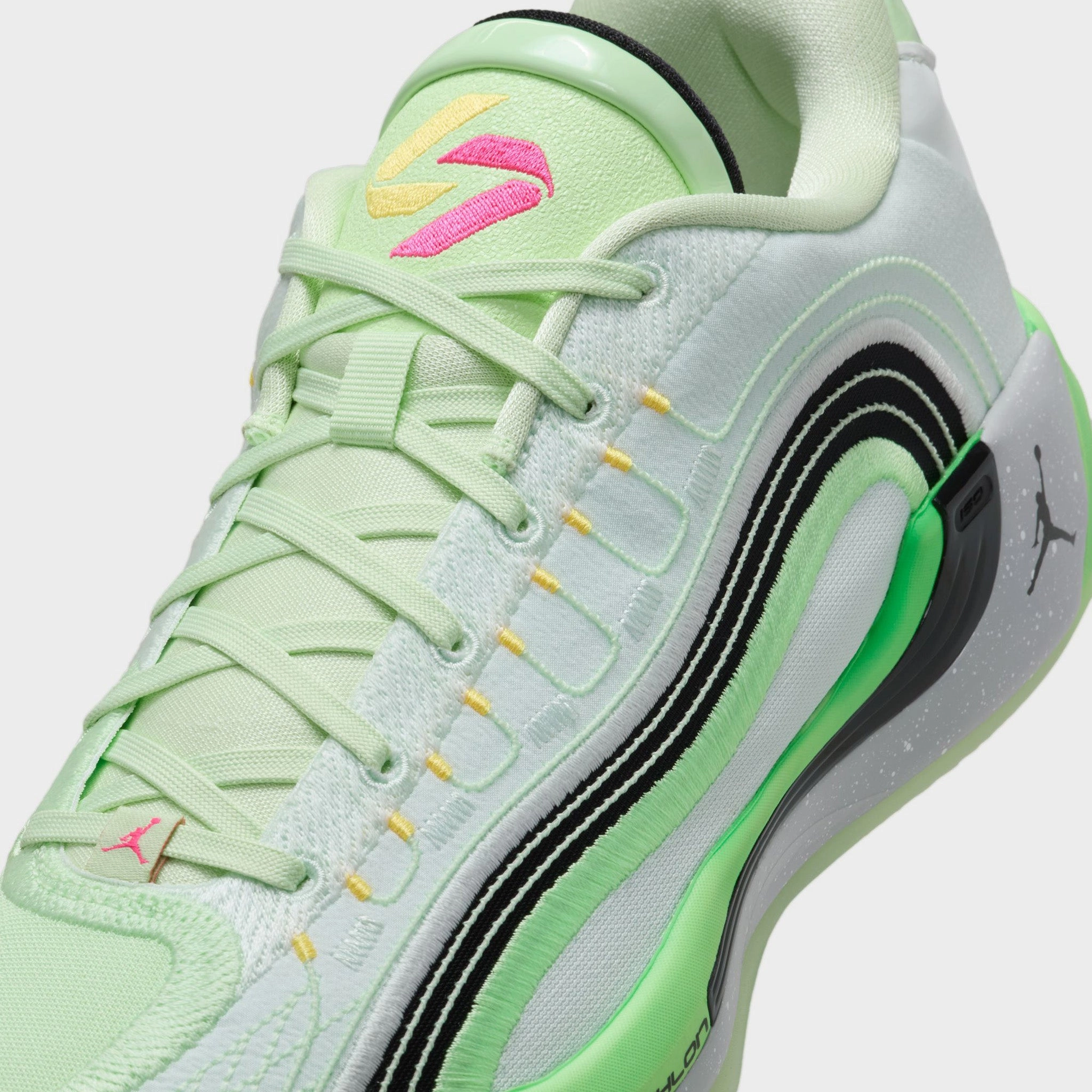 Jordan Luka 4 Barely Green / Black - Vapor Green