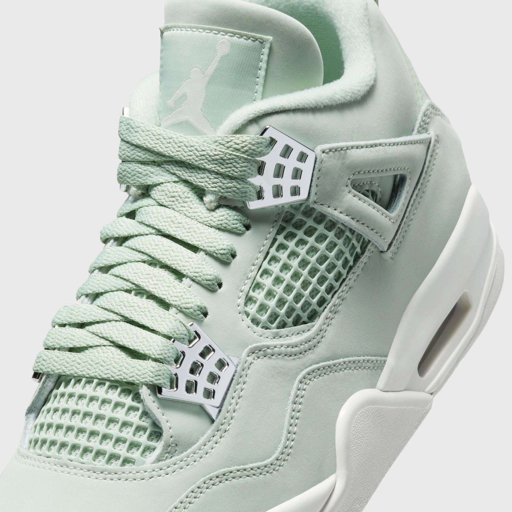 Jordan Women's 4 Retro Seafoam / Sail - Metallic Silver