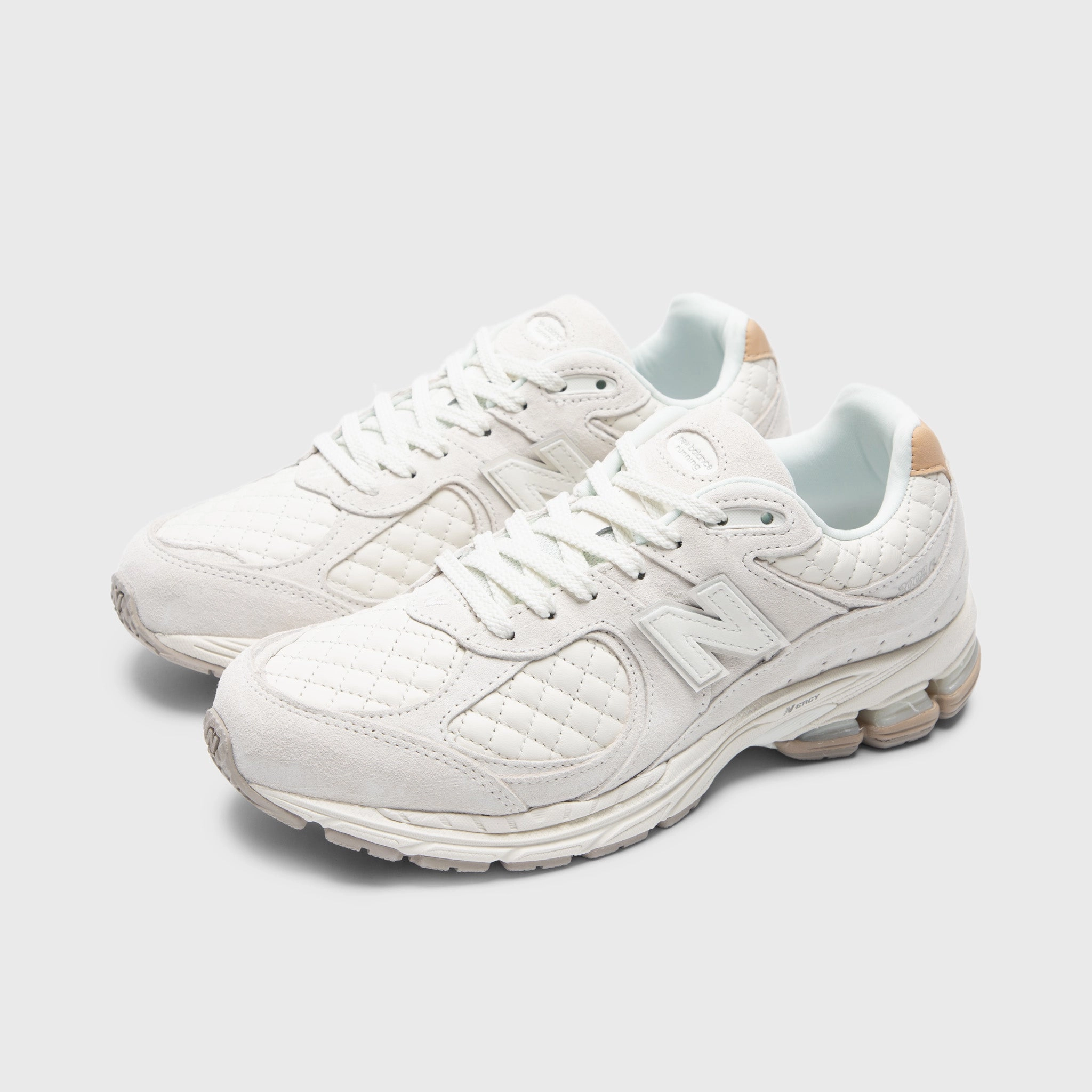 New Balance 2002R Tan / Tan