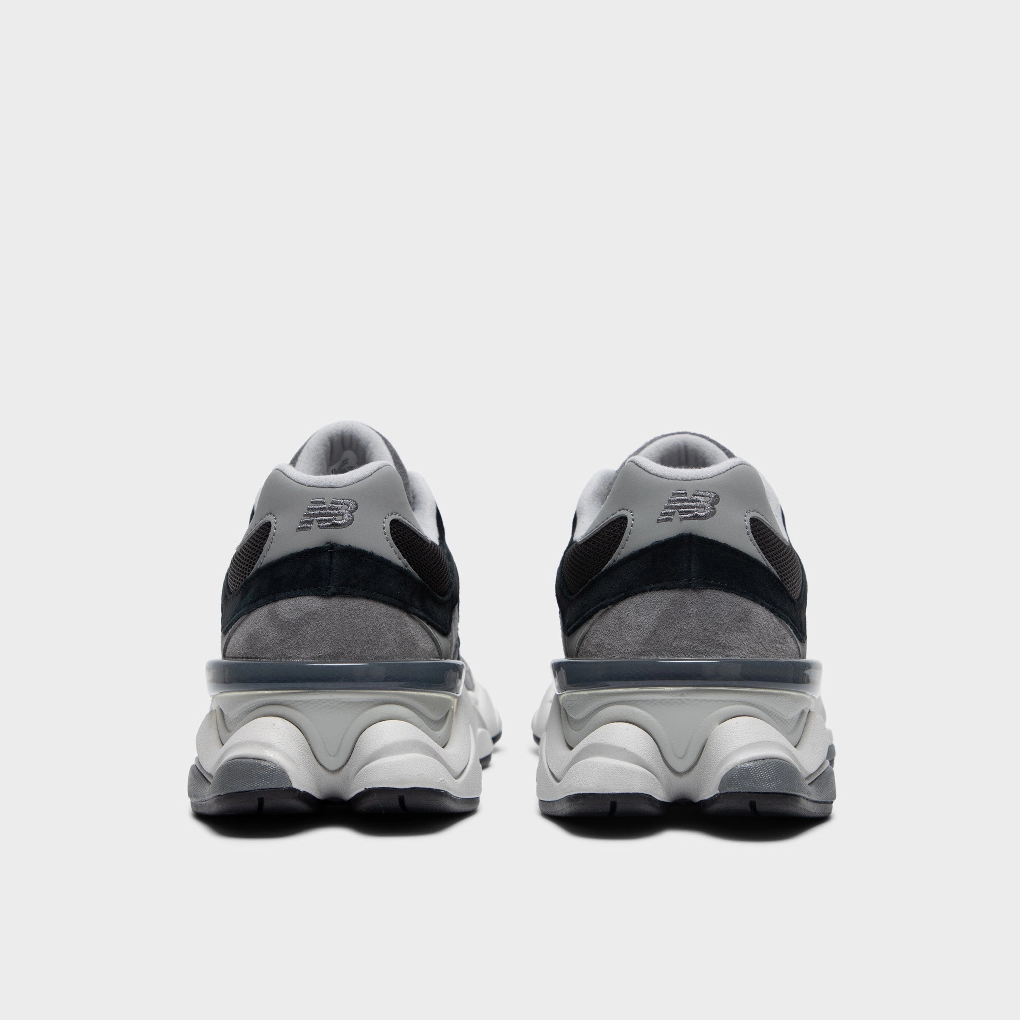 New Balance 9060 Black / Grey