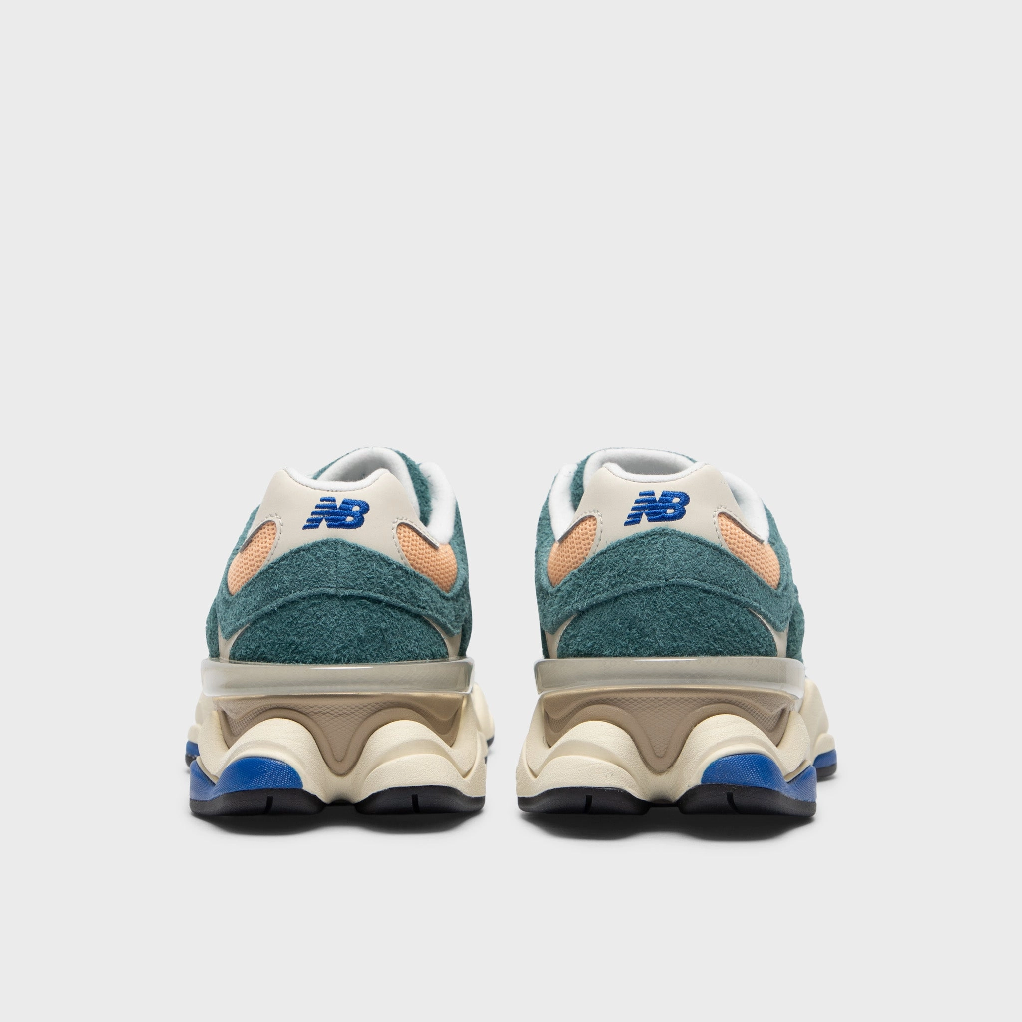New Balance 9060 New Spruce / Peach Blossom