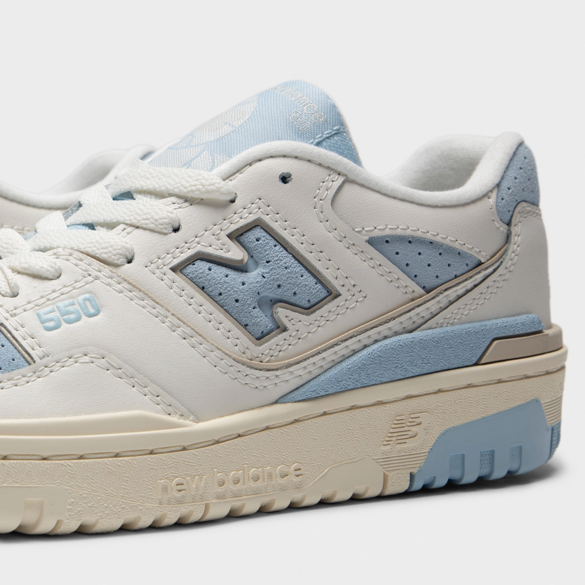 New Balance Juniors' 550 White / Light Blue