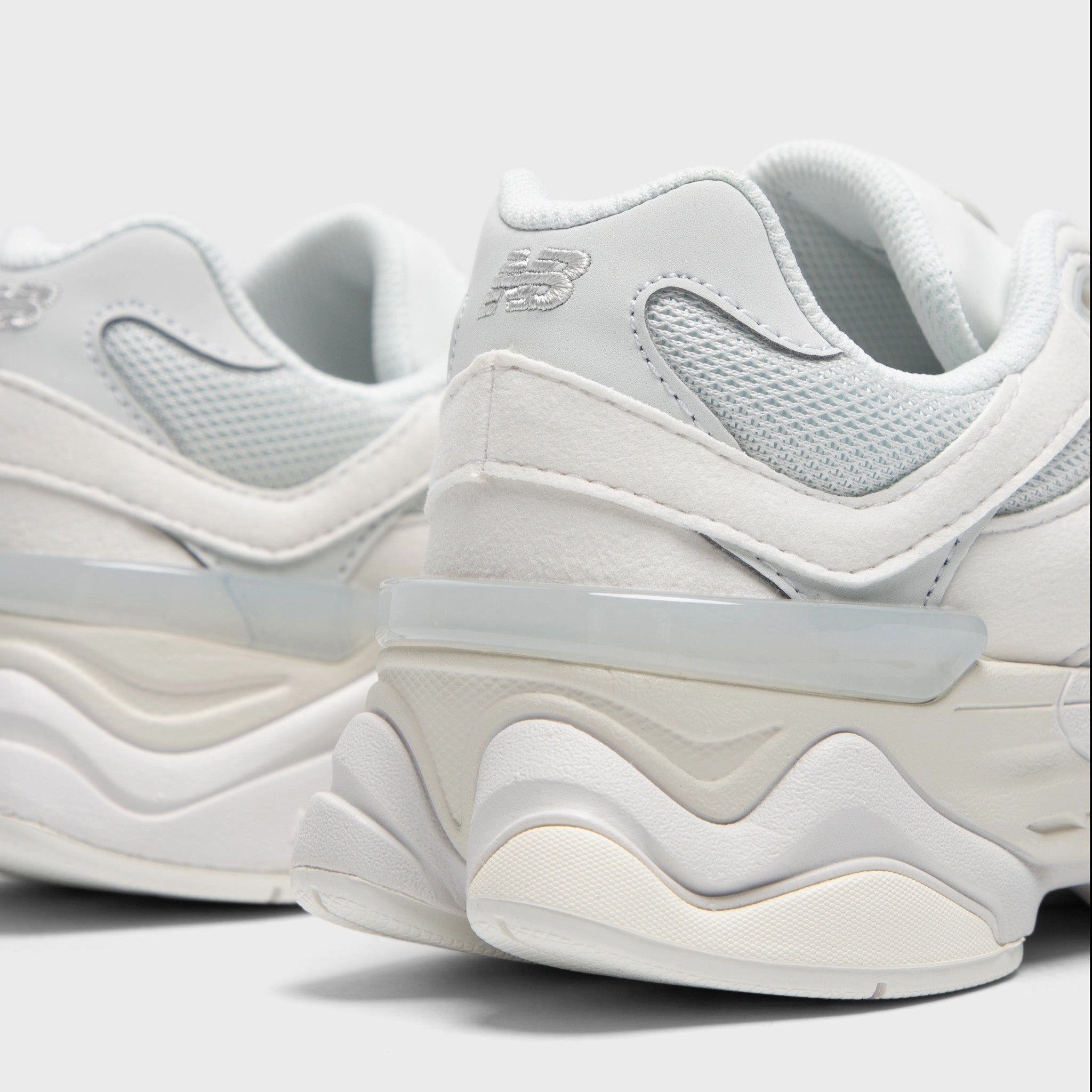 New Balance Juniors' 9060 White / White