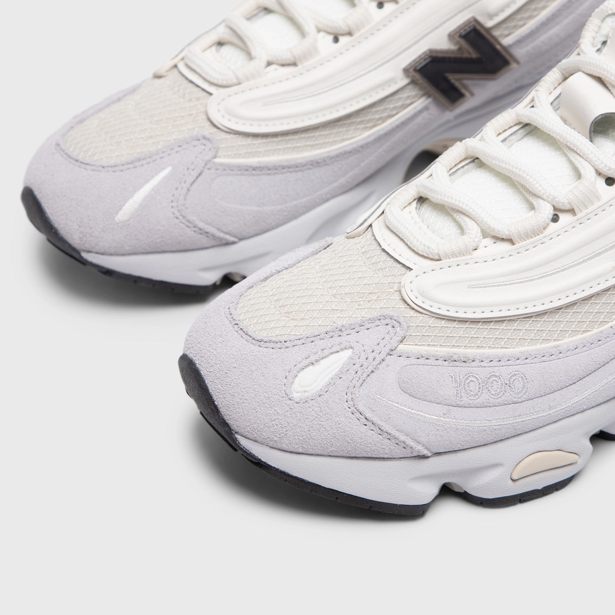 New Balance M1000 Pearl / Black
