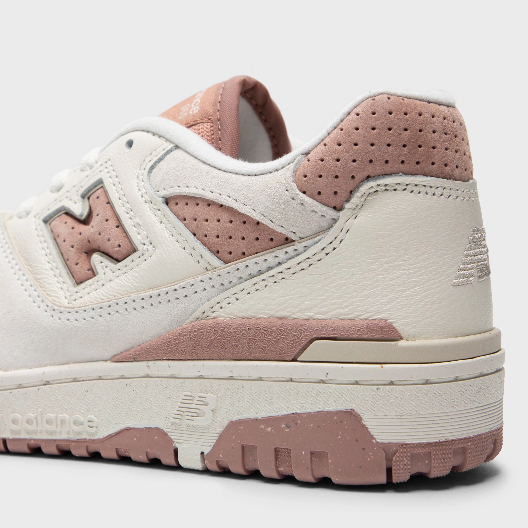 New Balance Women's 550 Sea Salt / Landslide