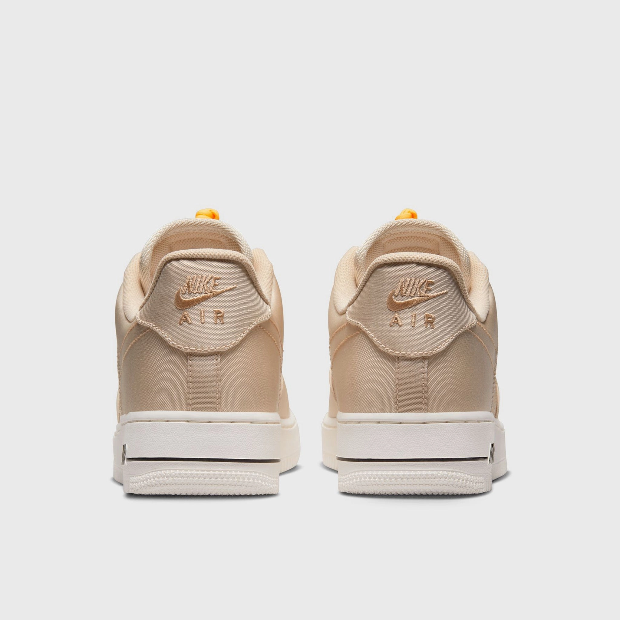 Nike Air Force 1 '07 LV8 Sanddrift / Sail - Citron Pulse
