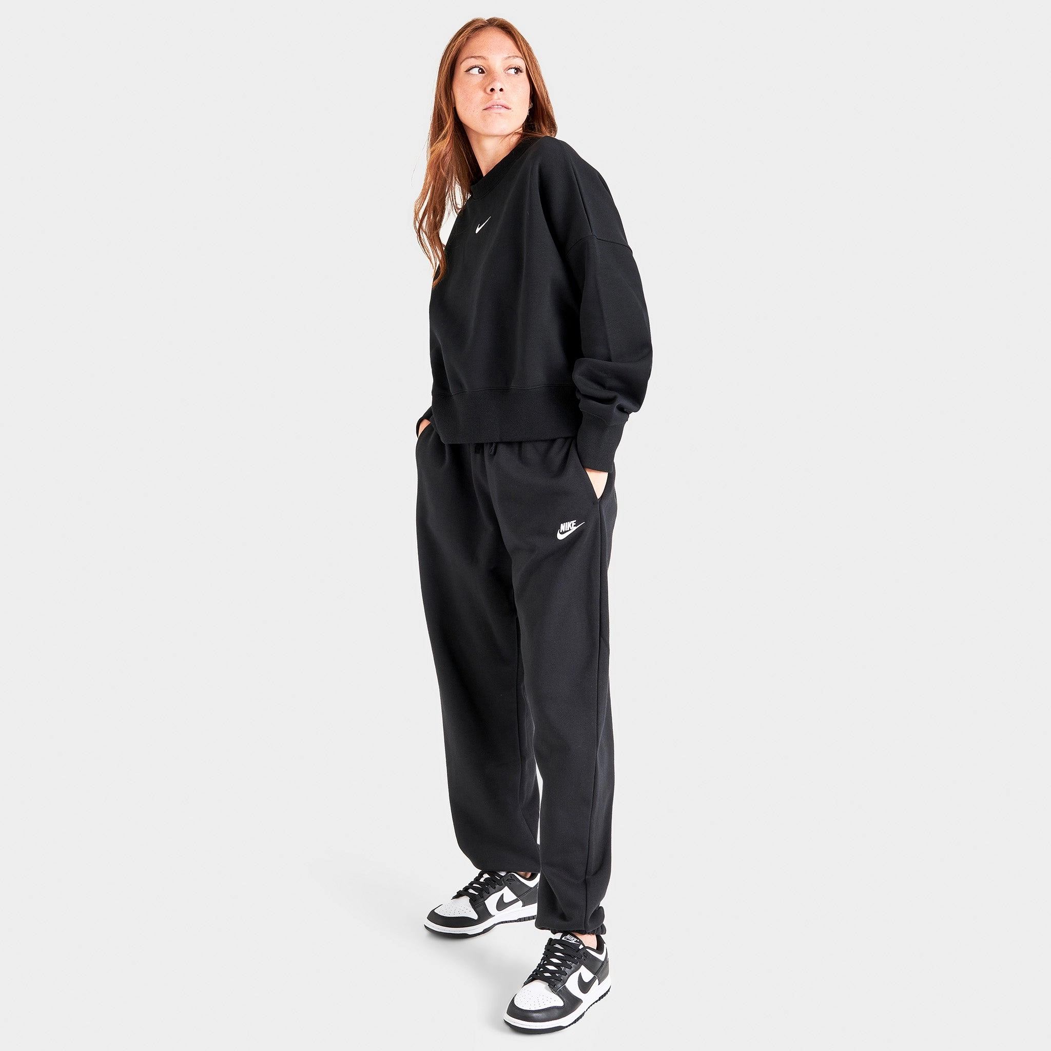 Nike Sportswear Women's Club Fleece Mid-Rise Oversized Sweatpants Black / White
