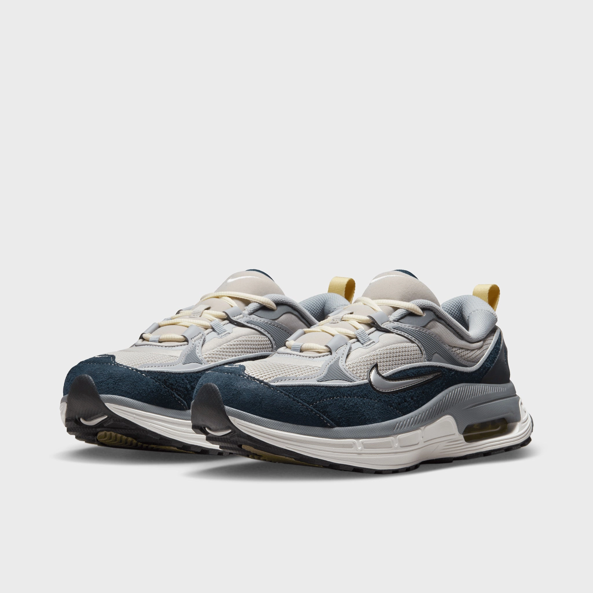 Nike Women's Air Max Bliss Light Iron Ore / Metallic Silver - Cool Grey