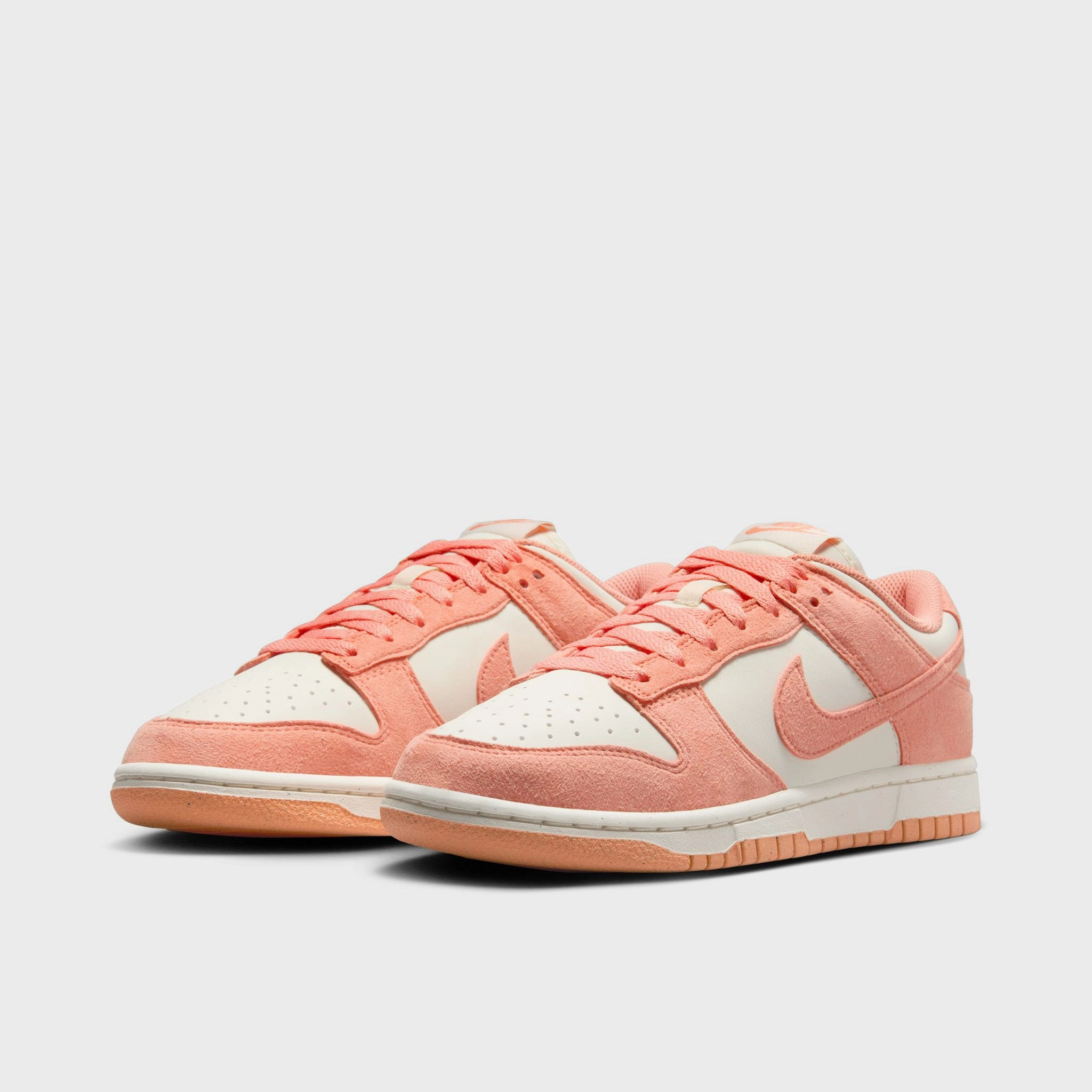 Nike Women's Dunk Low Soft Pearl / Apricot Agate - White