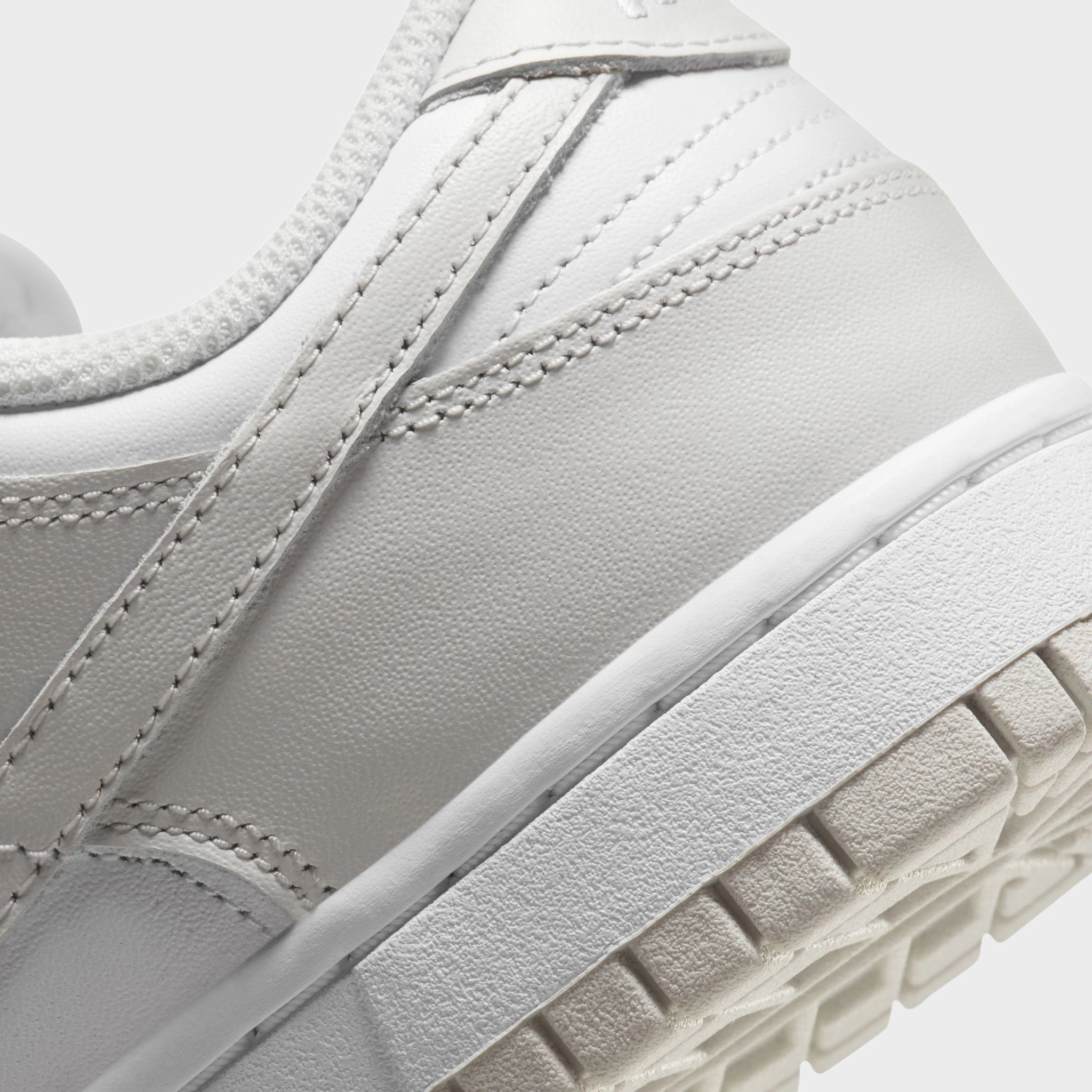 Nike Women's Dunk Low White / Photon Dust - White