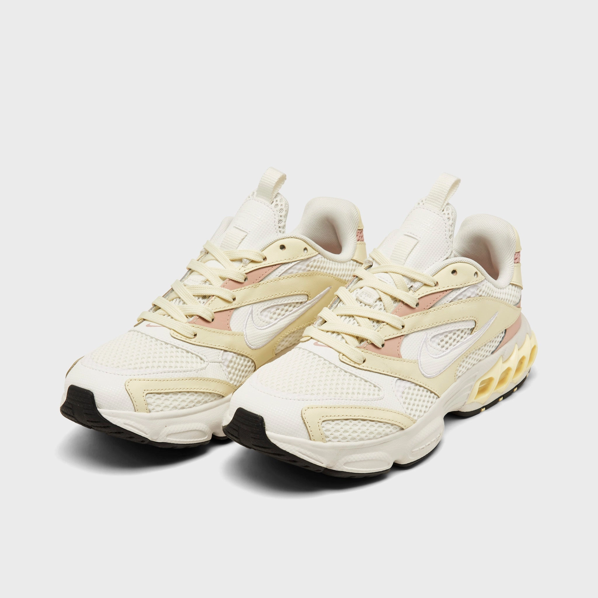Nike Women's Zoom Air Fire Coconut Milk / Summit White - Pink Oxford