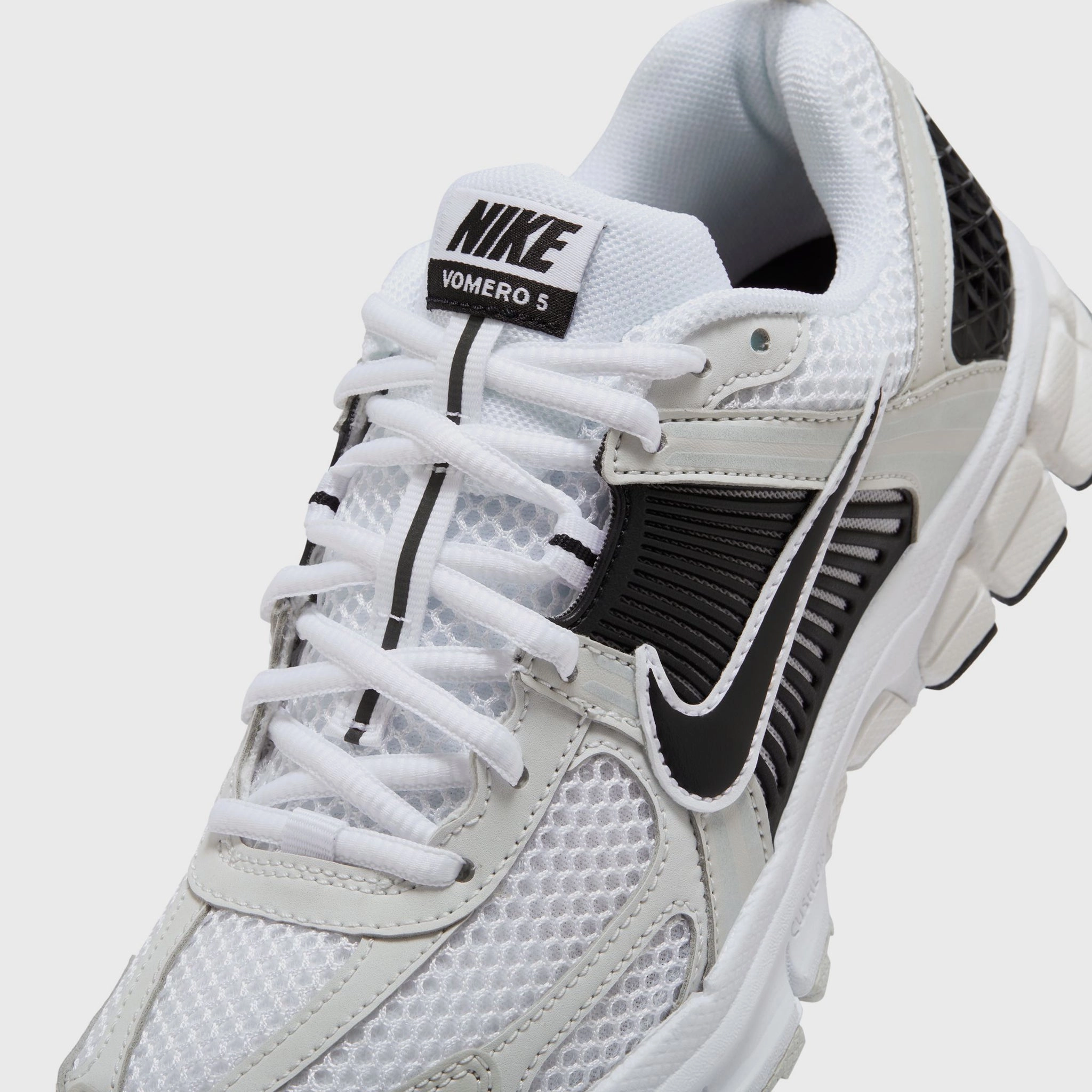 Nike Zoom Vomero 5 GS White / Black