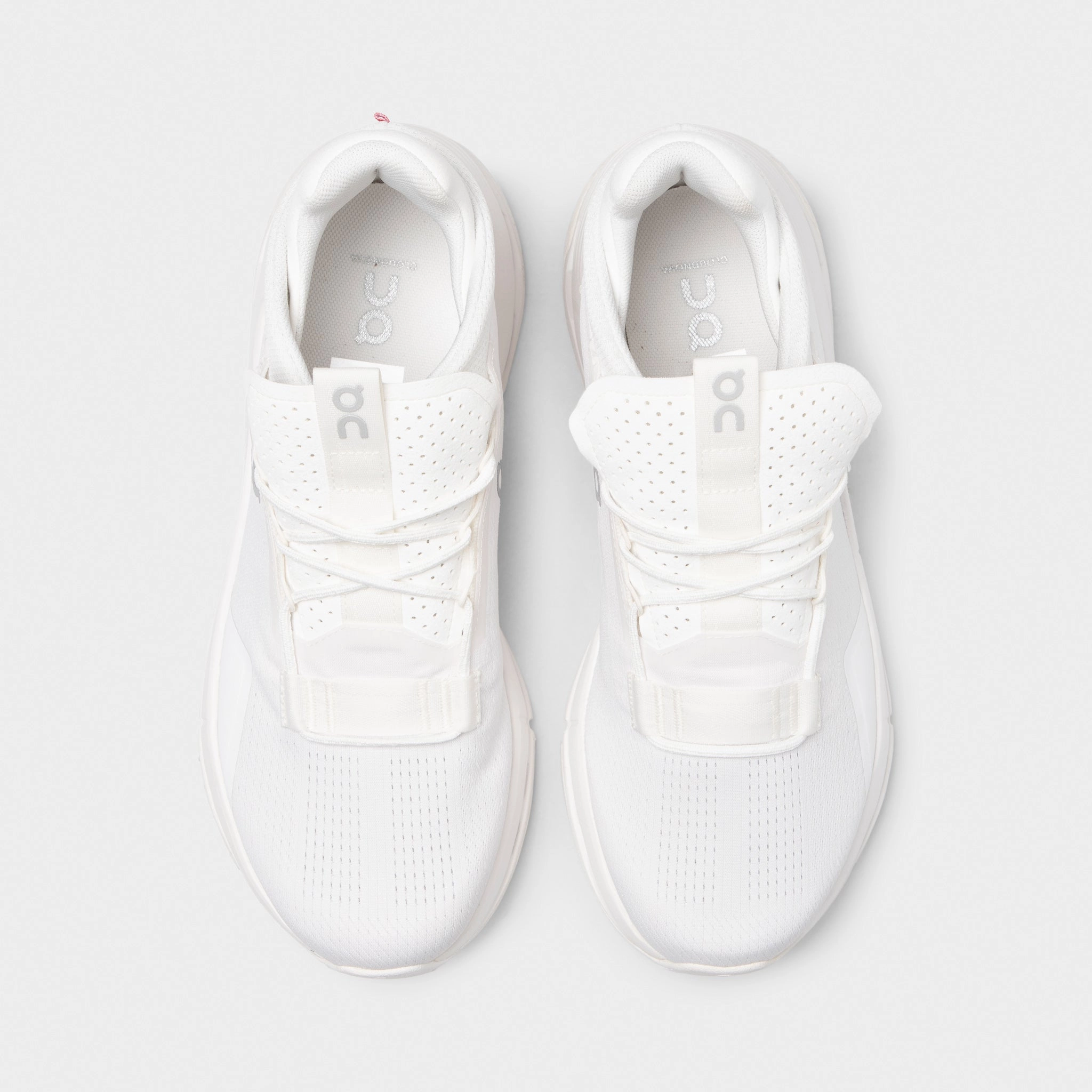 On Cloudnova 2 White / White