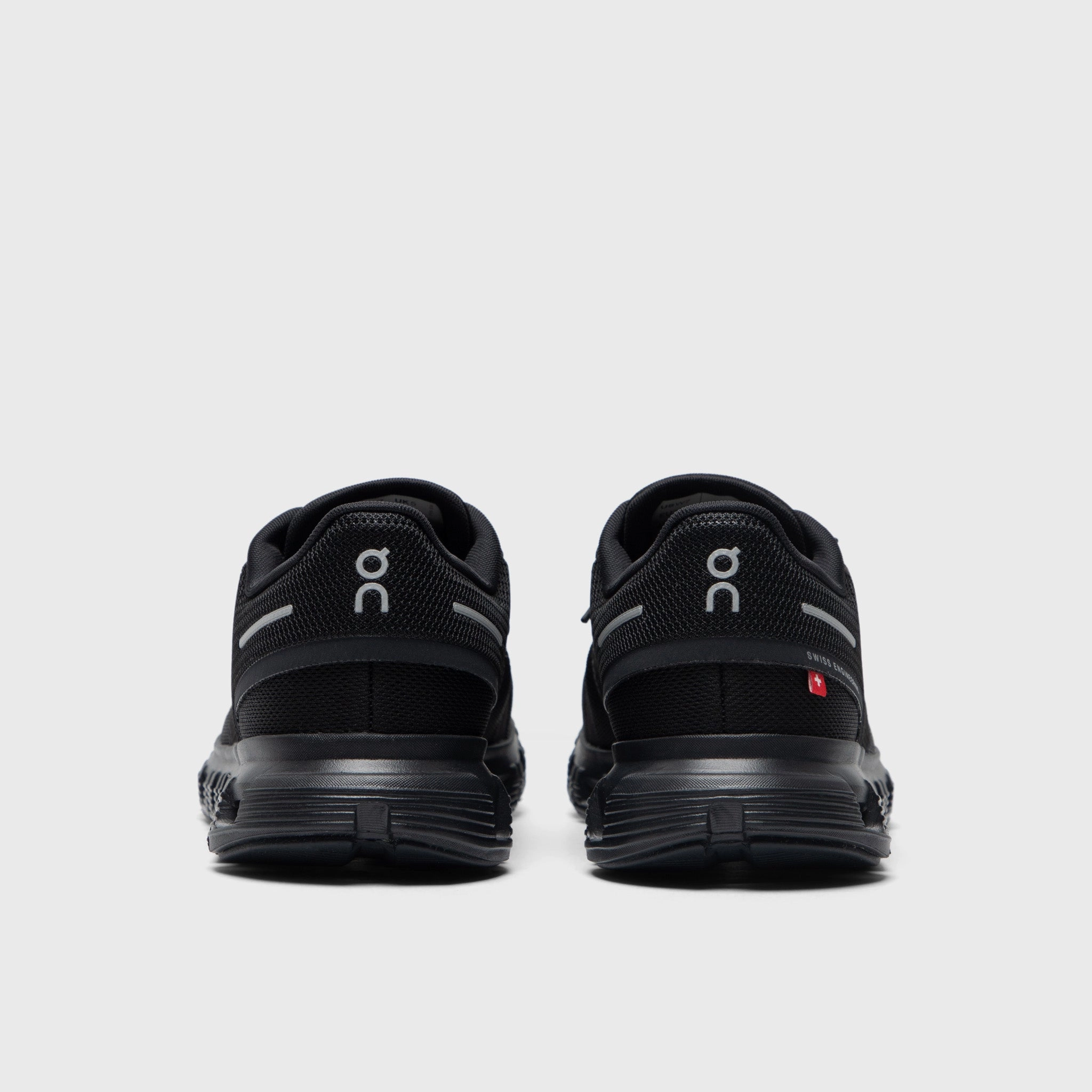 On Women's Cloud 6 Black / Black