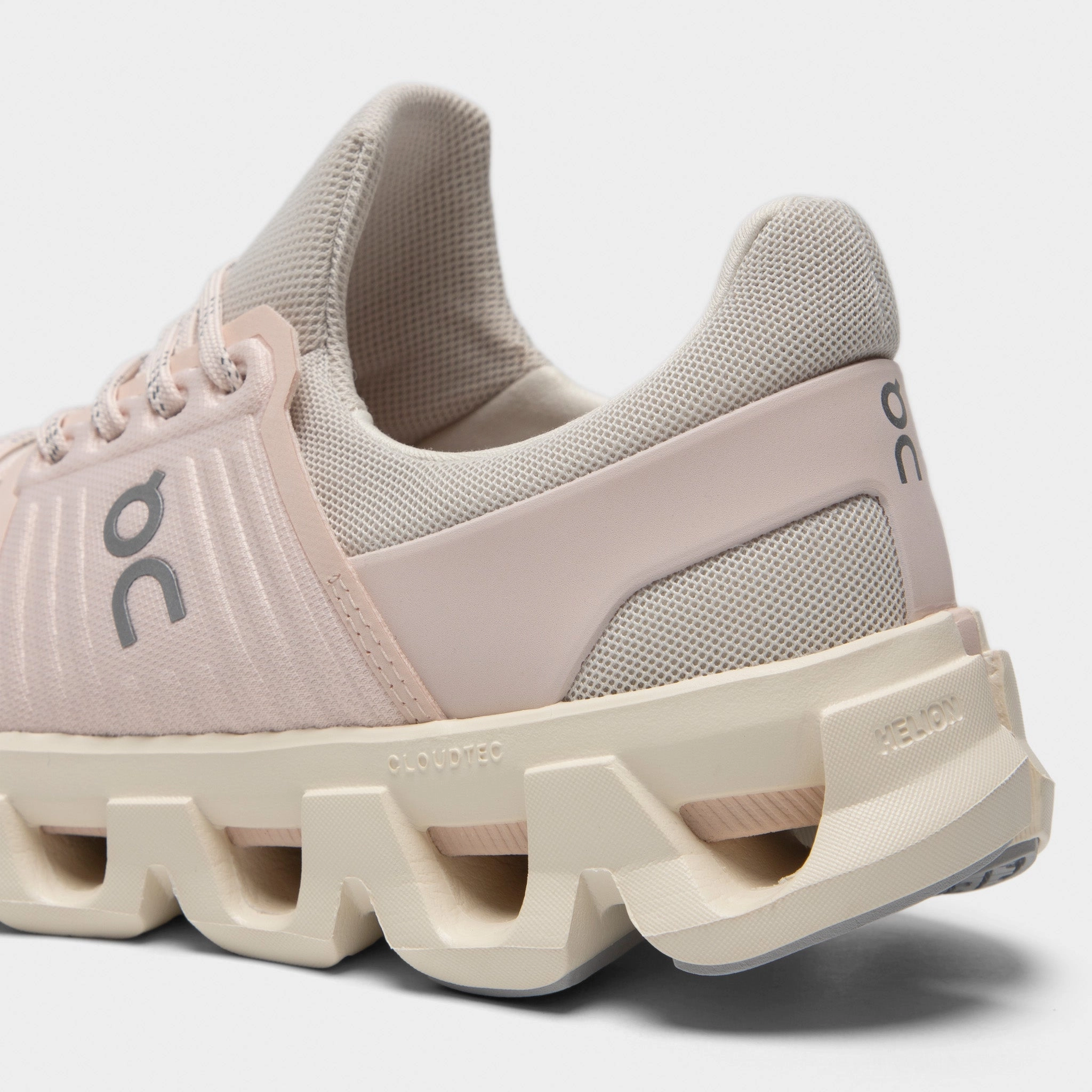 On Women's Cloudswift 4 Dew / Shell