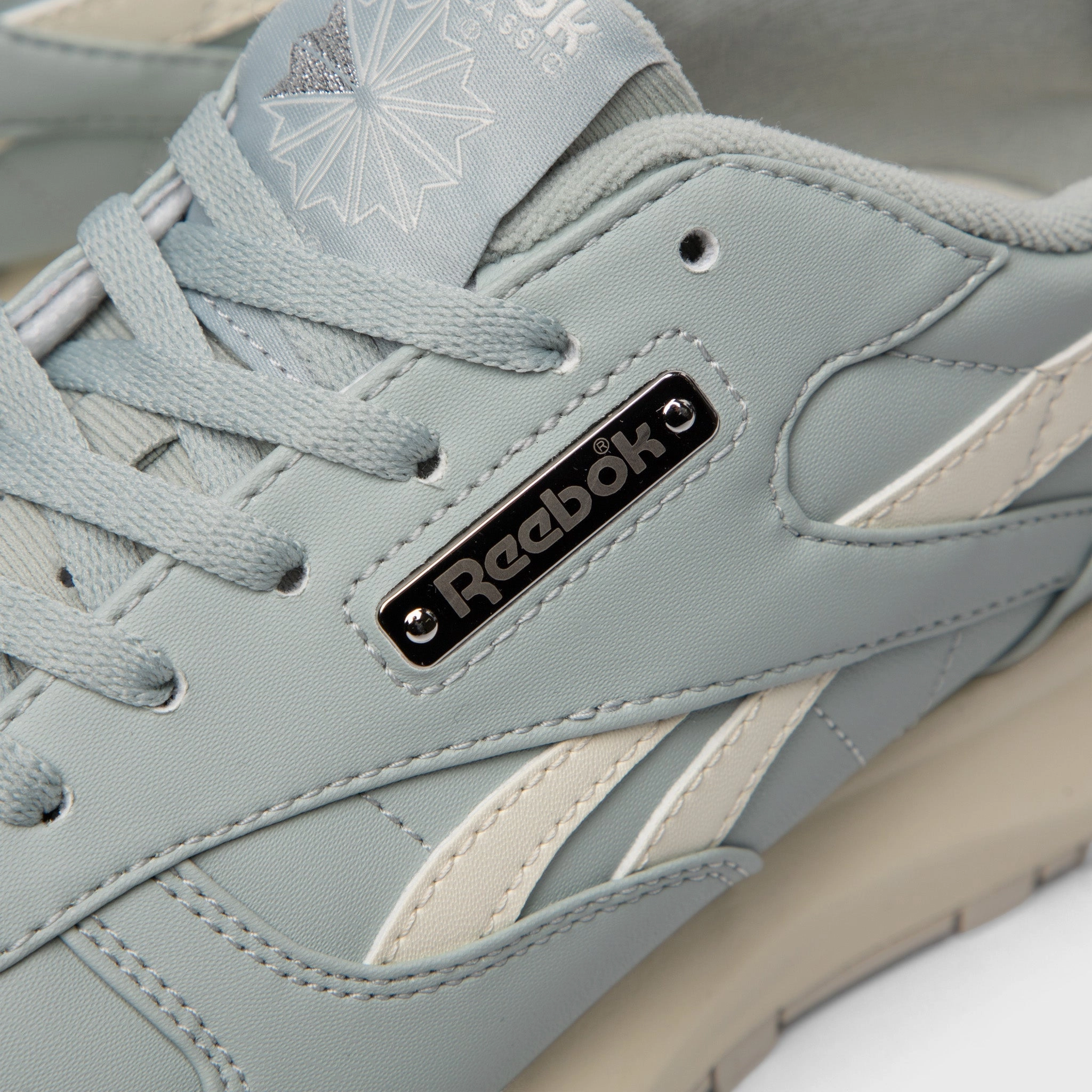 Reebok Women's Classic SP Vegan Sea Spray / Sea Spray - Classic White