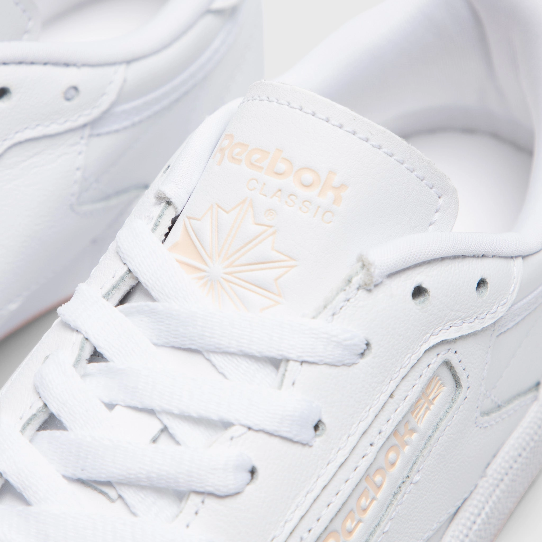 Reebok Women's Club C 85 White / Bleached Peach