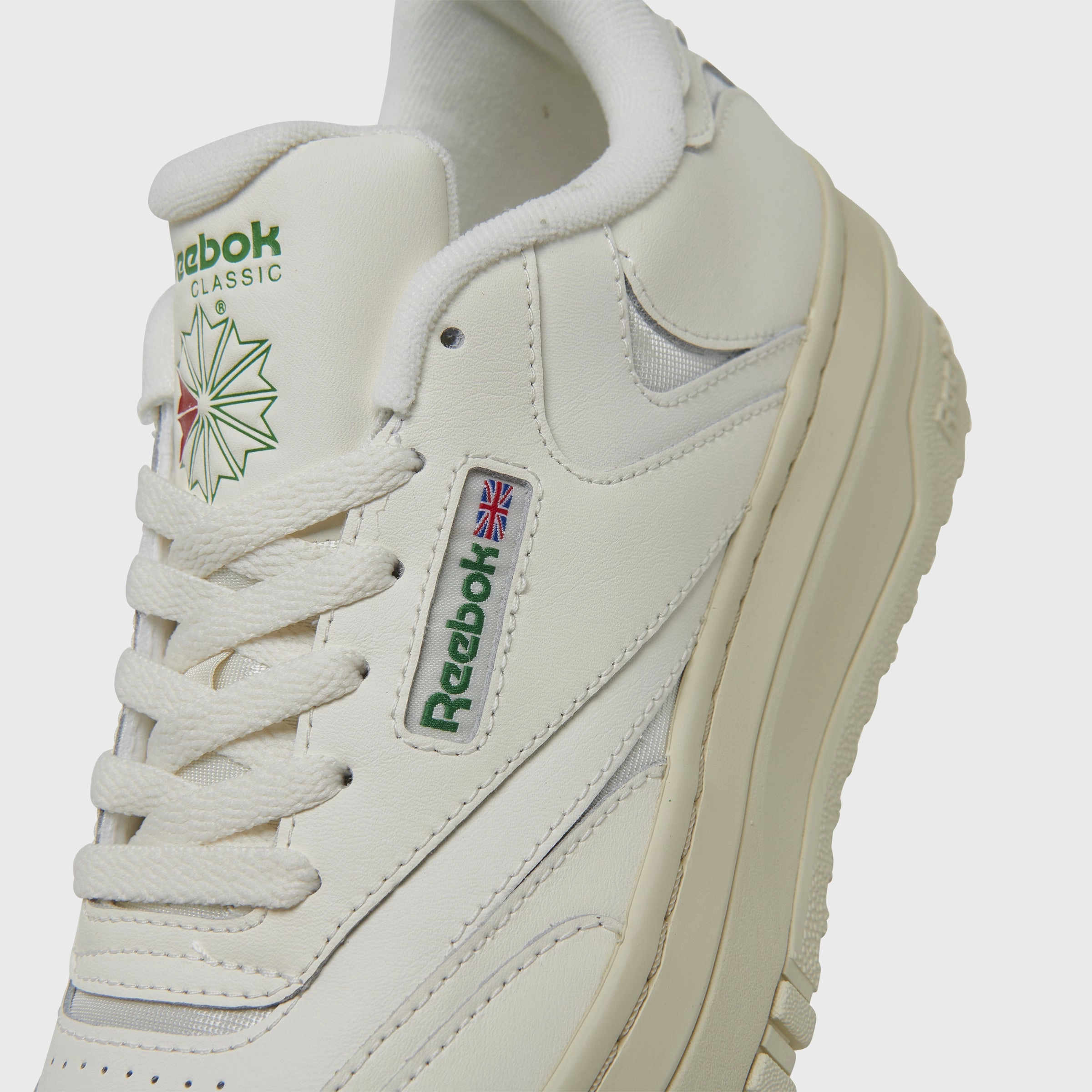 Reebok Women's Club C Extra Chalk / Green